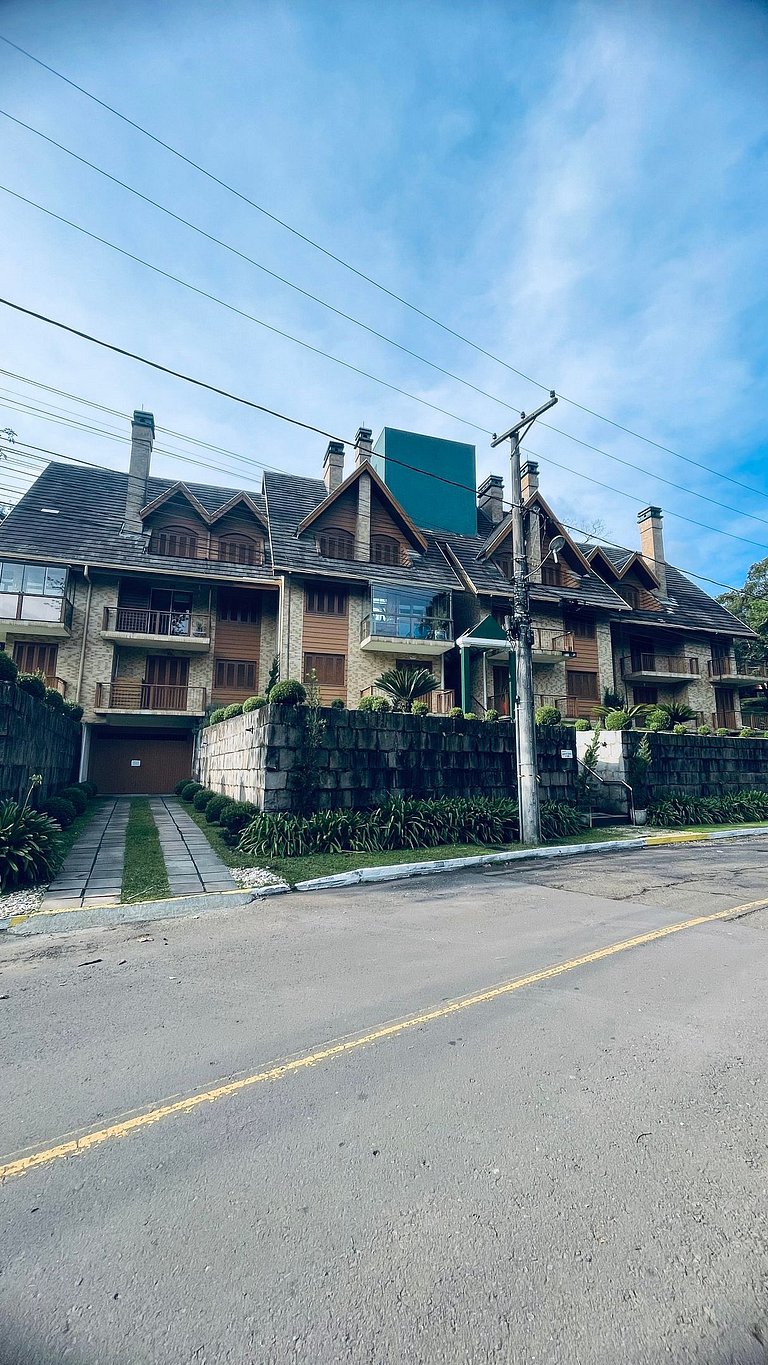 Apartamento 3 dormitórios em Gramado - Vale do Bosque