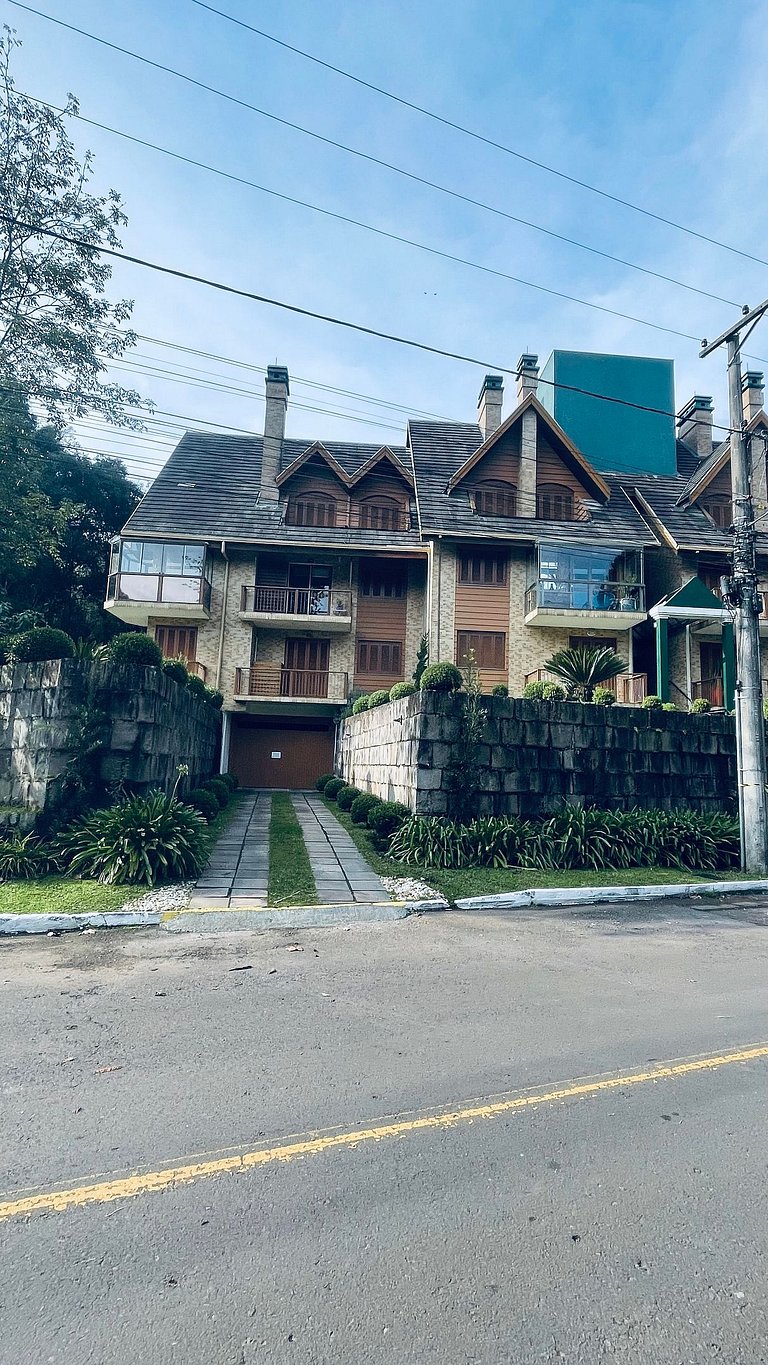 Apartamento 3 dormitórios em Gramado - Vale do Bosque